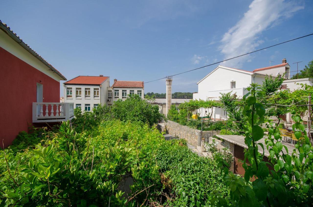 Apartments Toni Banjol Buitenkant foto
