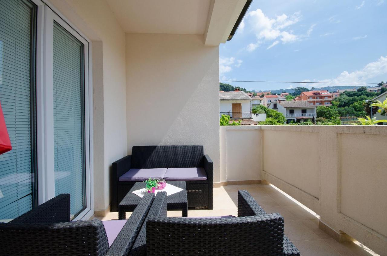 Apartments Toni Banjol Buitenkant foto